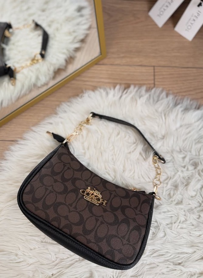 COACH Signature Shoulder Bag · Kahverengi